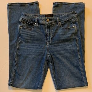 White House Black Market High-Rise skinny flare, size 6 Blue Jeans